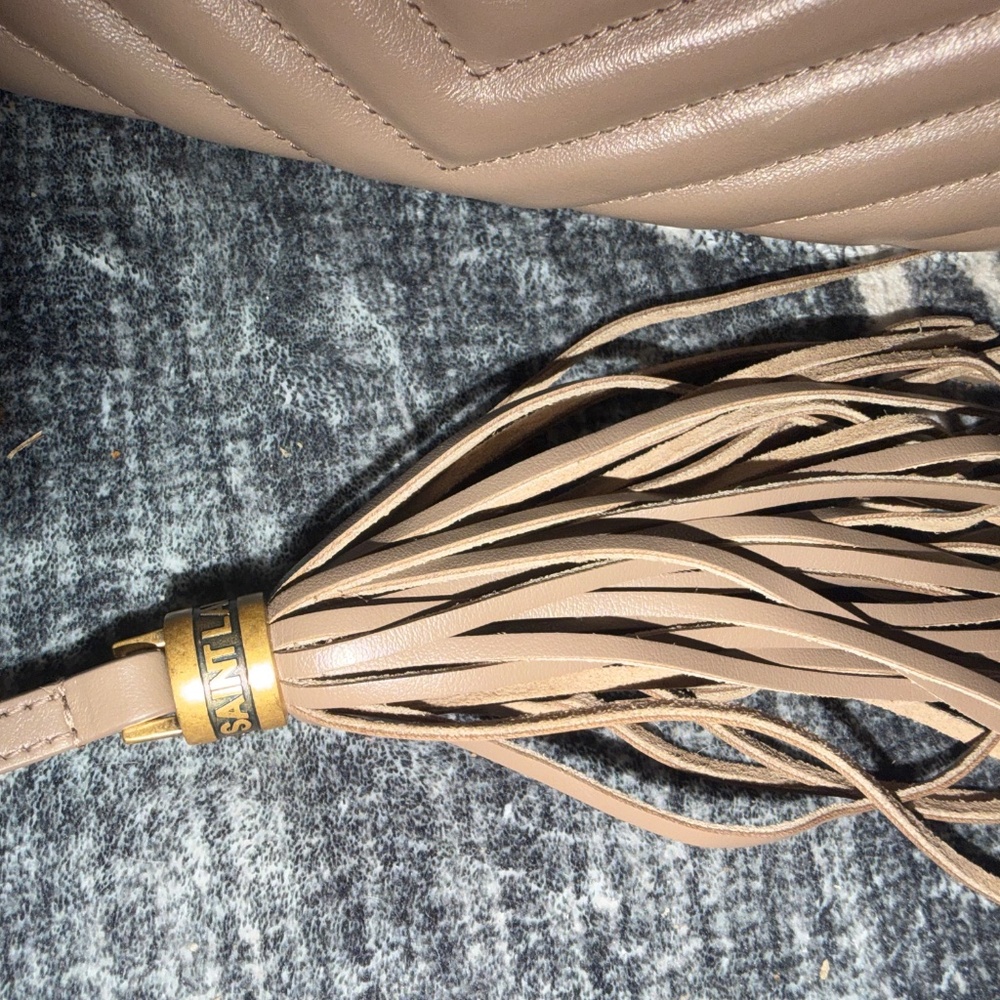 Saint Laurent - Picture 2 of 8